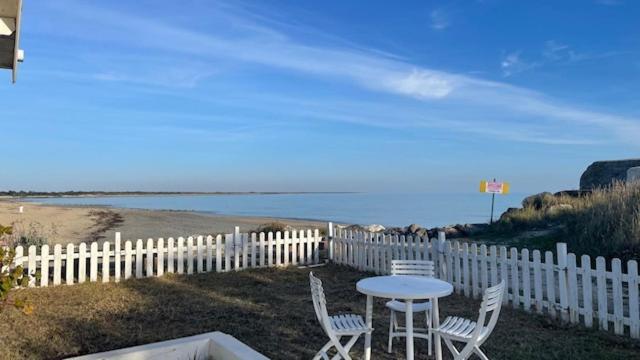 Maison Sur La Plage Avec Vue Mer Panoramique Le Martray Екстер'єр фото